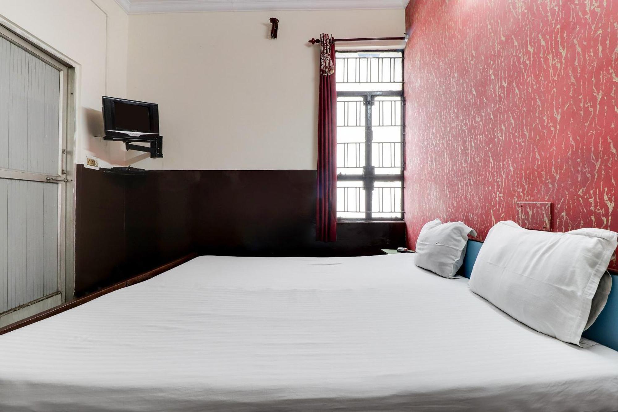 Spot On 40076 Hotel Sunny Bhairaun Ghat Exterior photo